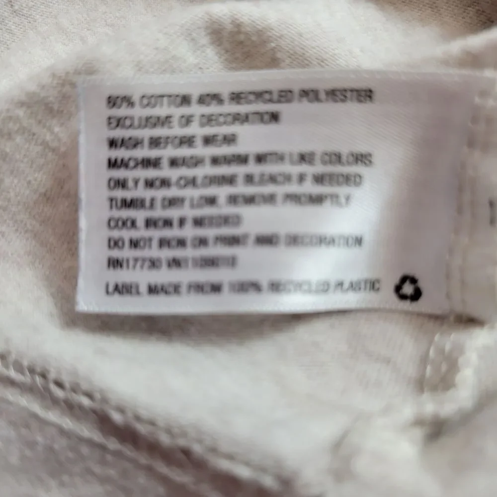 Oshkosh Lion Tiger beae shirt 5T